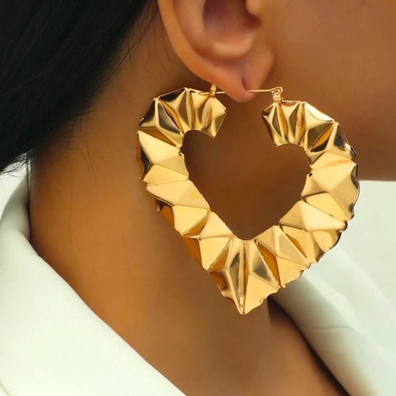 Your Style with UniqueCora's Exquisite Heart Hoop Earrings