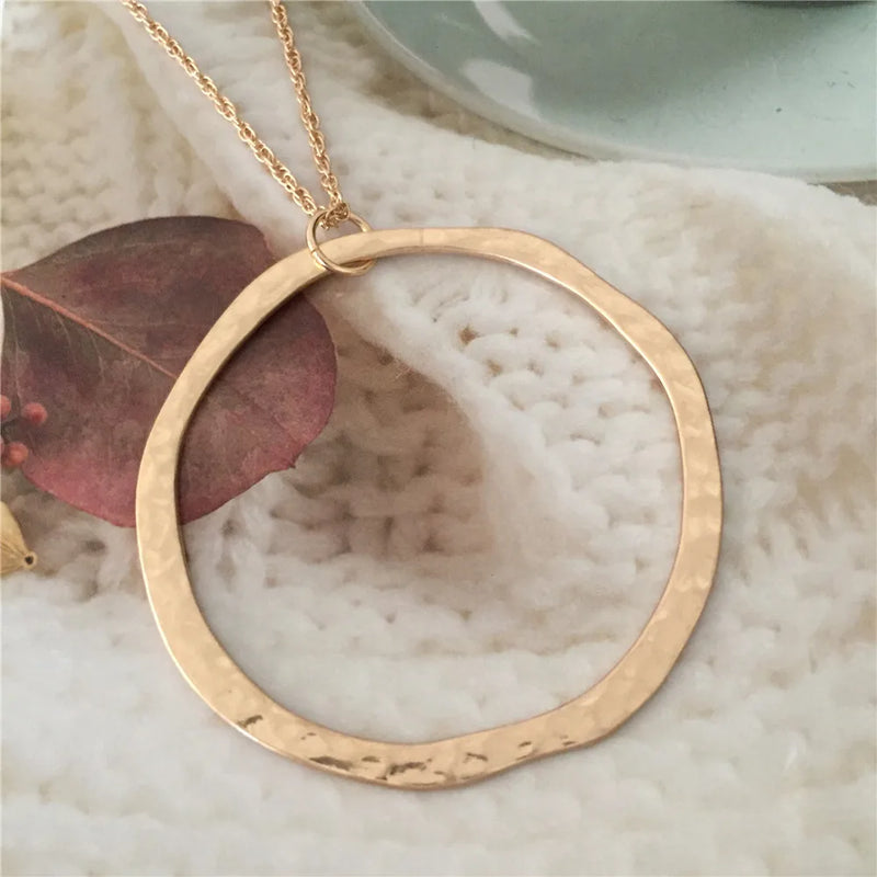 Simple Design Gold Color Big Circle Pendant Long Necklace  Women Fashion Gold Color Figur Medallion Pendant Long Necklace