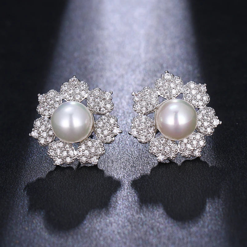 SUGU 2022 Nouvelle Arrivée Mode Classique Mignon Zircone Cubique avec Perle Boucles D'oreilles À Tige pour Jolies Filles Doux Bijoux D'anniversaire Cadeau