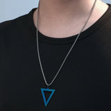 Collar con colgante de triángulo hueco negro simple para hombres y mujeres, collares de acero inoxidable punk, cadena masculina 2023, nueva joyería de fiesta