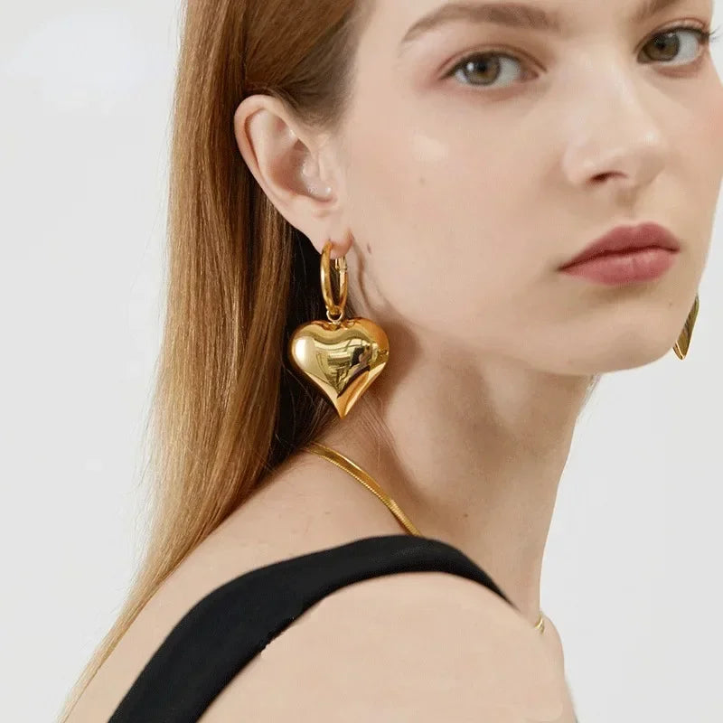 Modern Women's Asymmetric Gold Color Exaggeration Big Earrings Chic Heart Hoop Earrings 2023 Trend Jewelry European and American