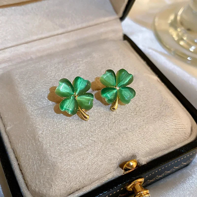 Korean Version Green Heart Shape Four-leaf Clover Earrings Women's All-match Temperament Earrings Gold Color Earrings