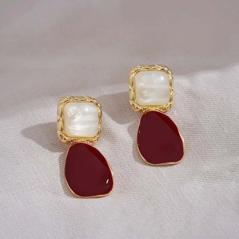 Boucles d'oreilles rétro élégantes en forme de goutte d'eau pour femme, rouge vin, petites boucles d'oreilles pour visage de femme, cadeau de Noël, bijoux, pendentifs en gros