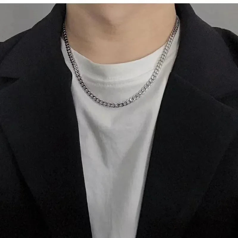 Nuevo collar de moda en espiral con personalidad sencilla, colgante de estilo hip hop para hombre, colgante para niño, collar de acero de titanio, joyería, accesorios góticos